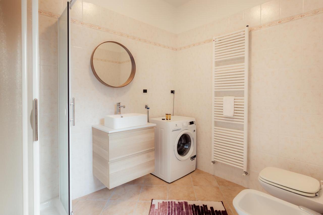 Porta Torre Como Apartment - By Relais Di Giada المظهر الخارجي الصورة