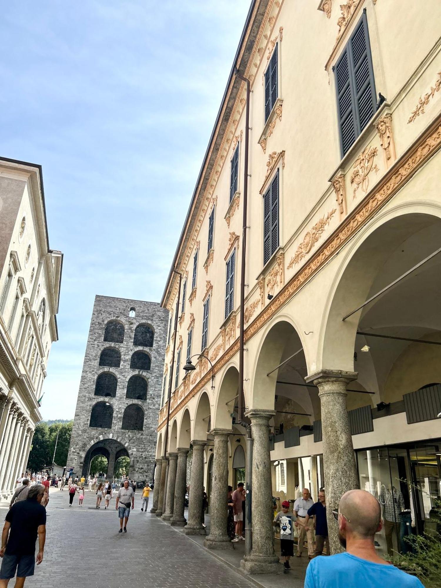 Porta Torre Como Apartment - By Relais Di Giada المظهر الخارجي الصورة