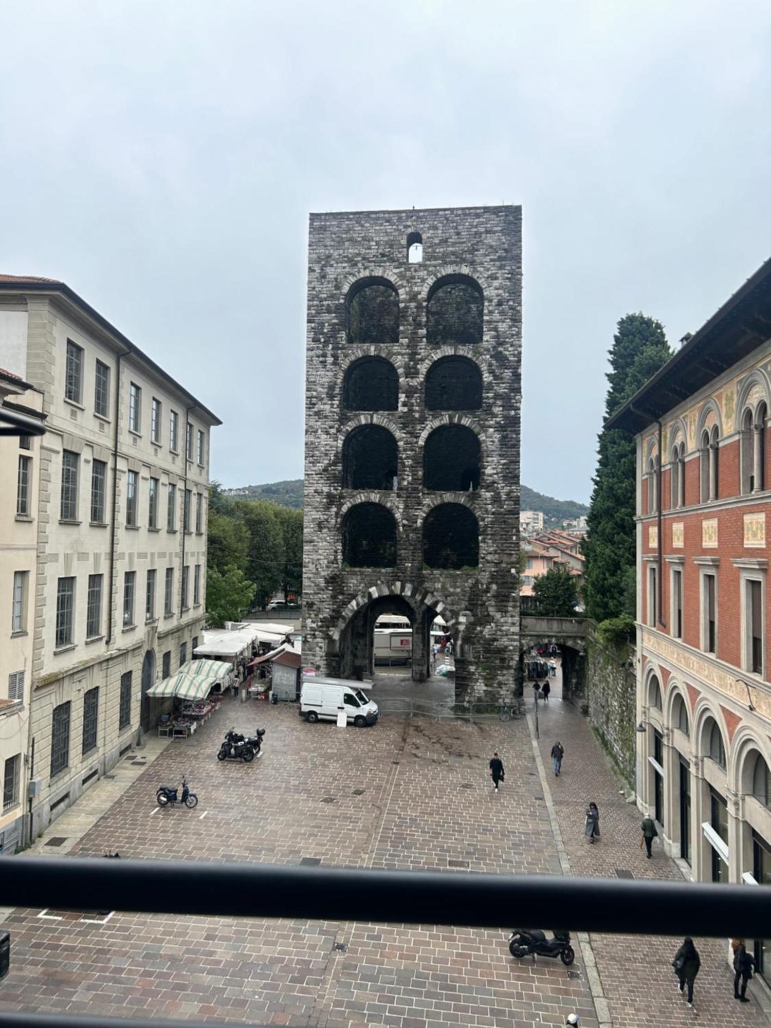 Porta Torre Como Apartment - By Relais Di Giada المظهر الخارجي الصورة